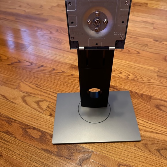 Dell Monitor Stand - Picture 2 of 3